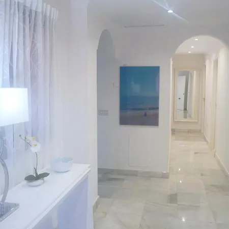 Marbella - Beachside Lejlighed Estepona